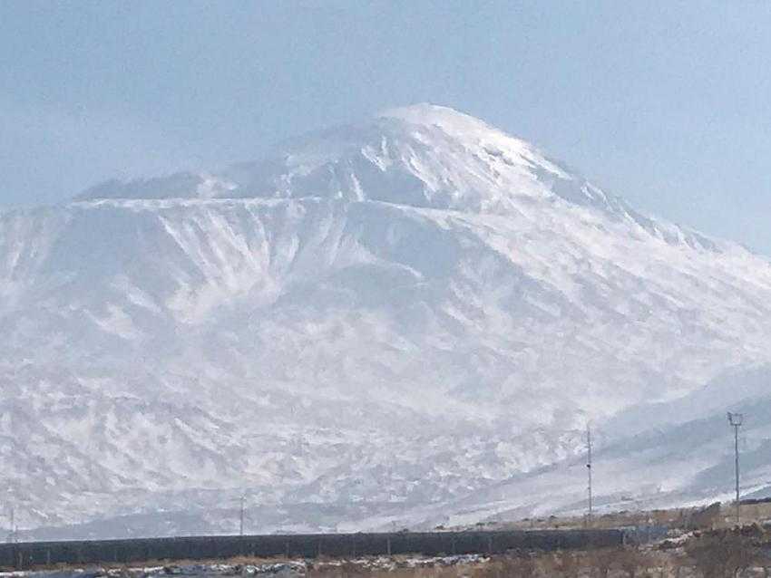 Ağrı Dağı Kar Tutmaya Başladı