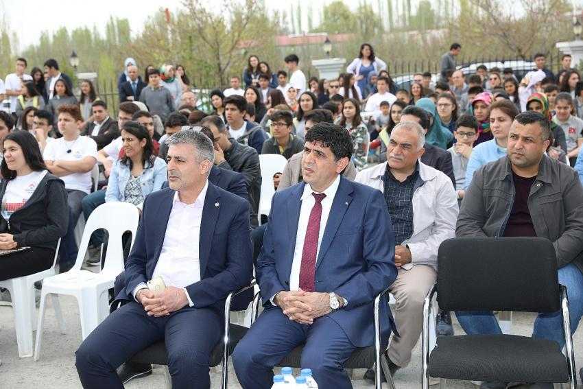 Alma, ‘2019 Periyodik Cetvel Yılı’ Sergisinde