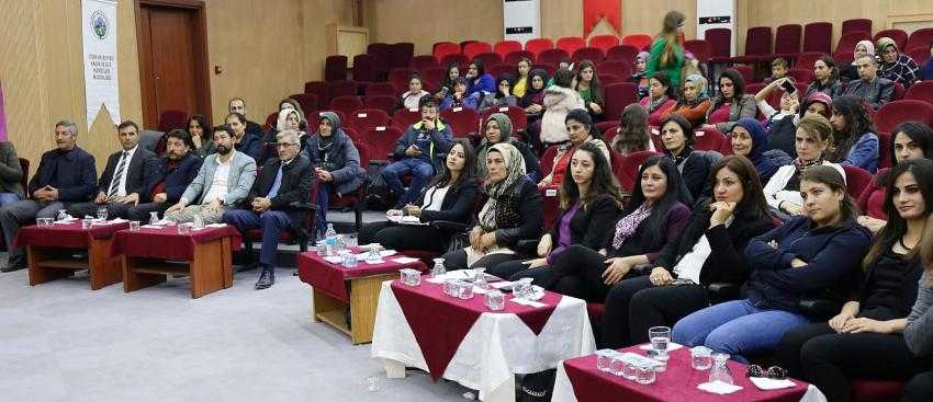 “Kadına Şiddete Hayır” Konulu Panel Düzenledi