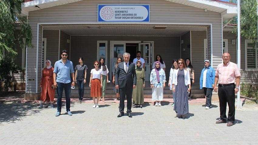 HAKAN GÖNEN KARAKOYUNLU İLÇESİNDE OKULLARI GEZDİ