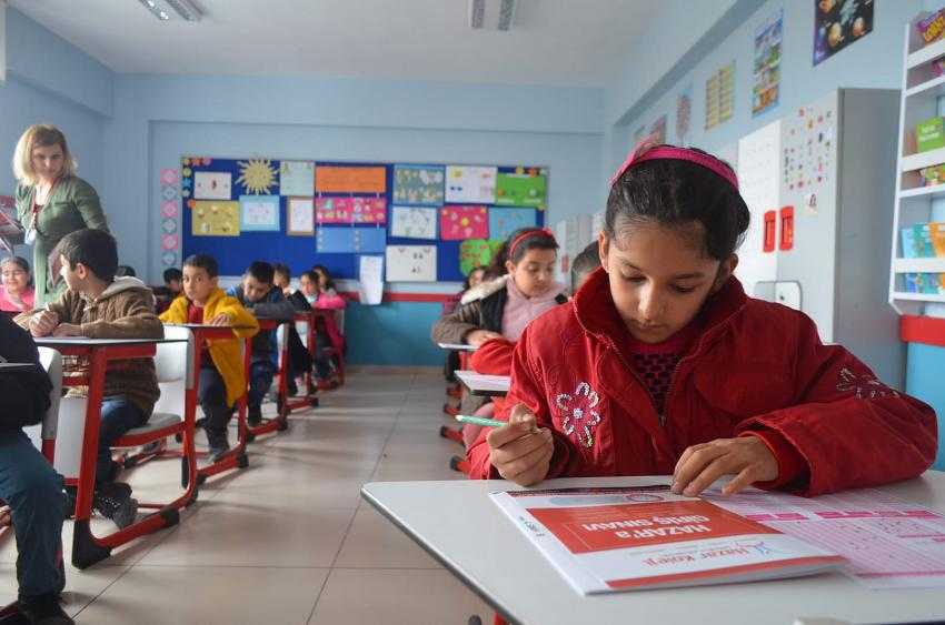 HAZARA KABUL SINAVI YOĞUN İLGİ GÖRDÜ