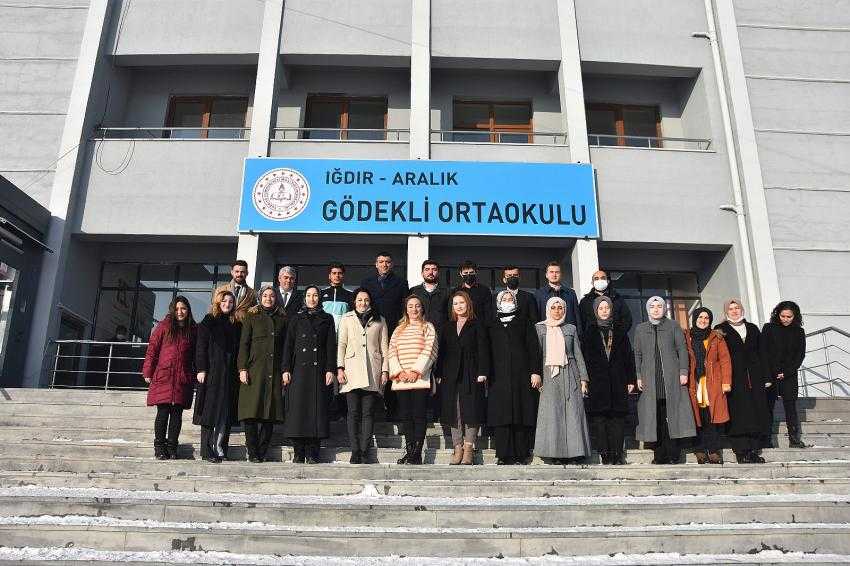 IĞDIR MİLLİ EĞİTİM MÜDÜRÜ SERVET CANLI GÖDEKLİ ORTAOKULUNU ZİYARET ETTİ