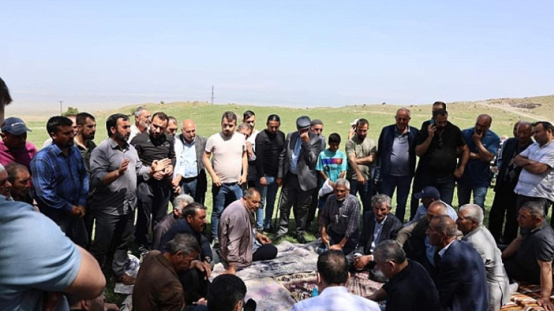 Iğdır Valisi Ercan Turan ve Milletvekili Cantürk Alagöz'den Köy Ziyareti