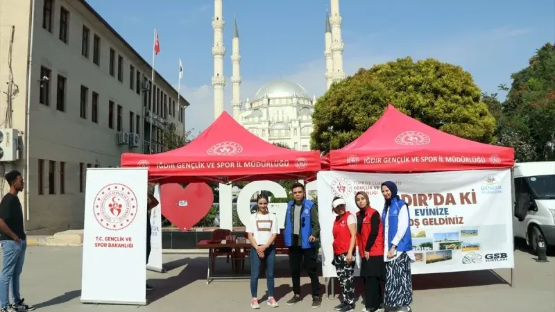 Iğdır'da Üniversiteye Gelen Öğrencilere Karşılama
