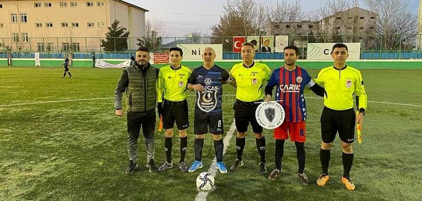 Iğdır'da Veteran Futbol Ligi Maçları Başladı