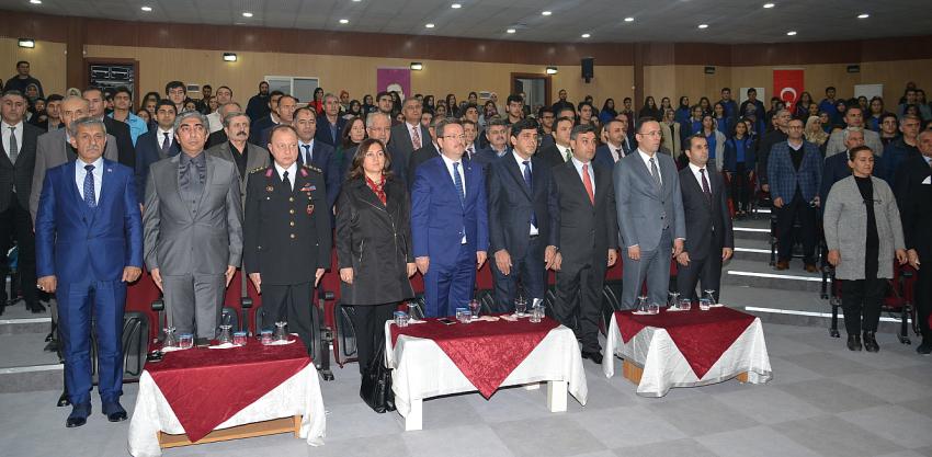 IĞDIR’IN KURTULUŞUNUN 98. YILDÖNÜMÜ MÜNASEBİTİYLE PANEL DÜZENLENDİ