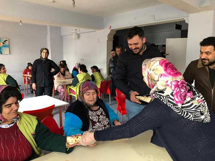 IĞDIRLI ÜNİVERSİTELİLERDEN ÖRNEK DAVRANIŞ