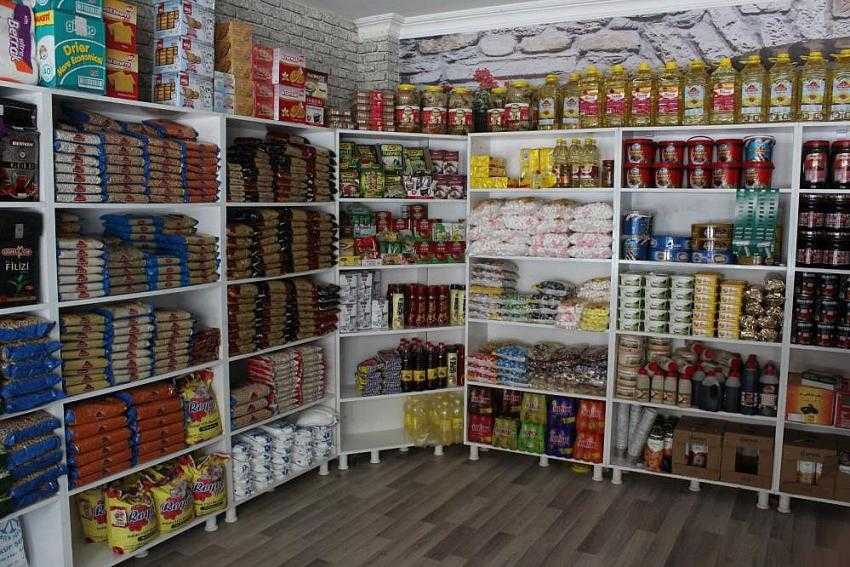 Kısıtlamadan muaf olan iş yerleri hizmet vermeye devam ediyor