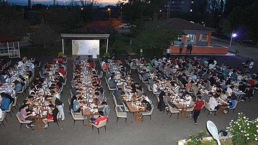 Kredi Yurtlar Kurumunda “İftar Sevinci”