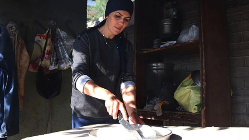 Manda Yetiştiriciliği Yapan Kadın Ekonomik Kazanç Sağlıyor