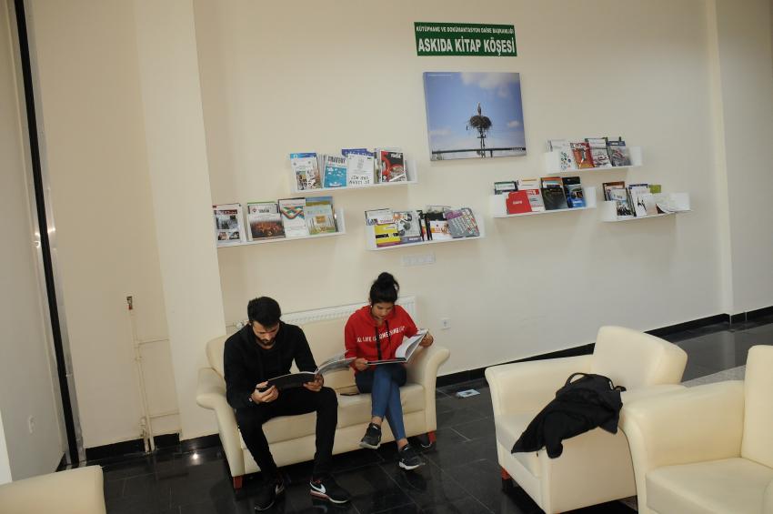 Medikososyal Binasında, Askıda Kitap Köşesi ve Okuma Salonu Hizmete Açıldı