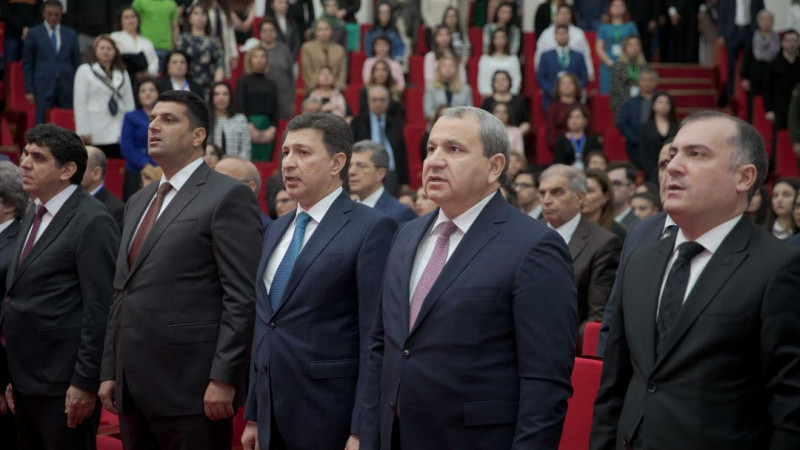 Rektör Alma Bakü’de “Uluslararası Genç Bilim İnsanları ve Tıp Öğrencileri Kongresi”nde Konuştu