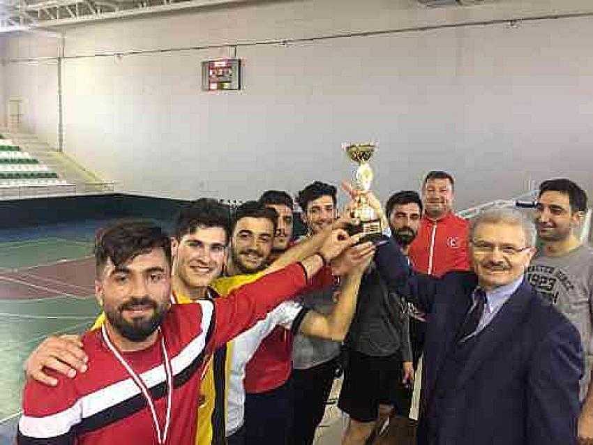 Salon Futbolunun Galibi