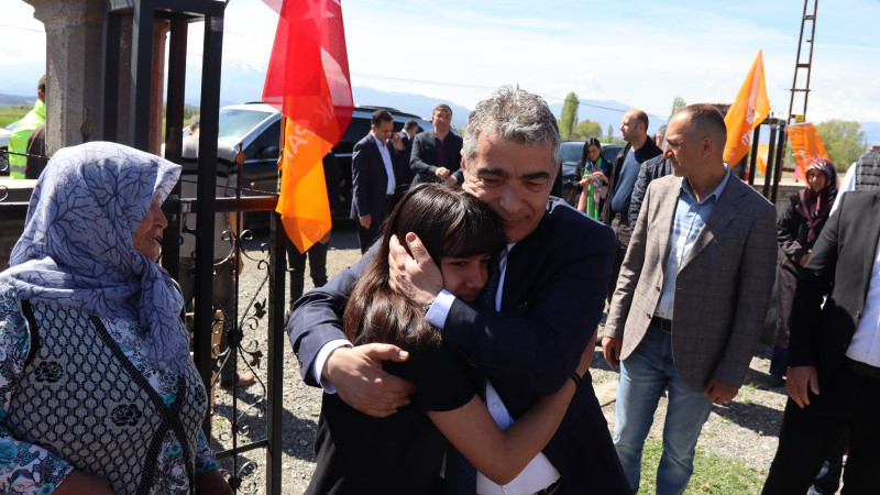 Secim çalışmaları sürdüren Alagöz, Ata Ocağından tam destek