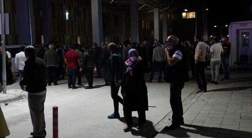 Terör saldırısı sonrası hastane önünde acı bekleyiş