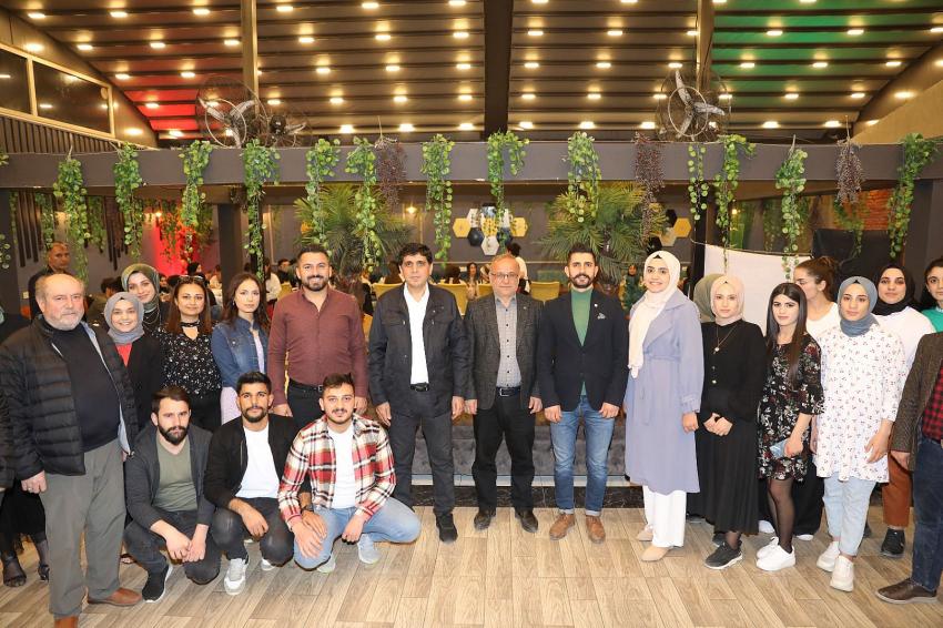 YEŞİLAY IĞDIR ŞUBESİ VE COĞRAFYA TOPLULUĞU IĞDIR ÜNİVERSİTESİ ÖĞRENCİLERİNE İFTAR YEMEĞİ VERDİ