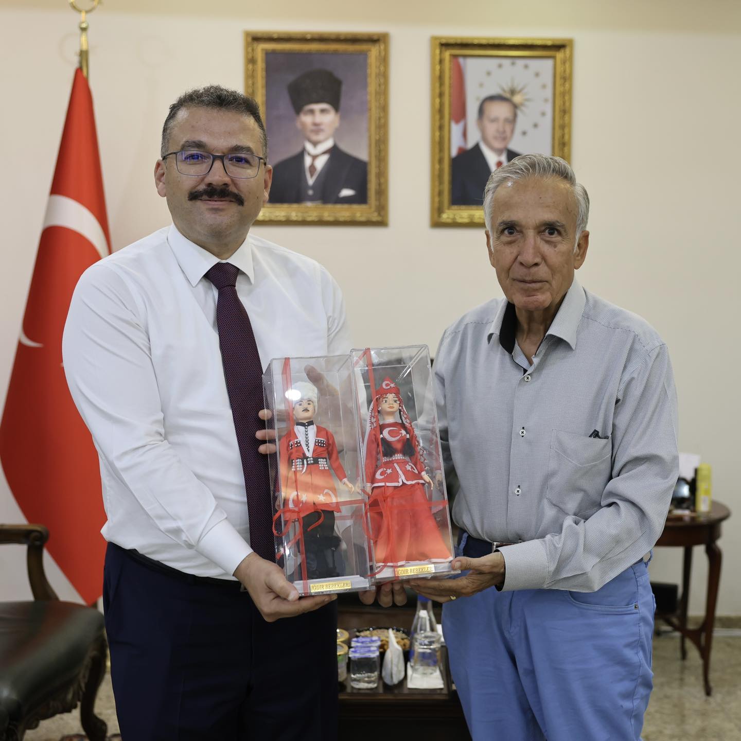 Gazeteci-Yazar Yavuz Donat, Vali Ercan Turan’ı Makamında Ziyaret Etti