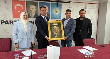 Gençlik ve Spor Bakan Yardımcısı Dr. Enes Eminoğlu'ndan AK Parti İl Başkanlığına Ziyaret: Yeni Stat Projesi Masaya Yatırıldı