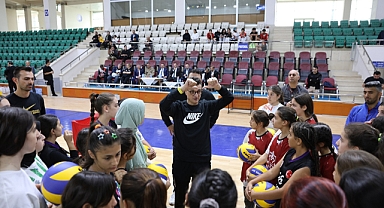 Giovanni Guidetti ile Yarının Sultanları Iğdır’da Kız Çocuklarıyla Buluştu