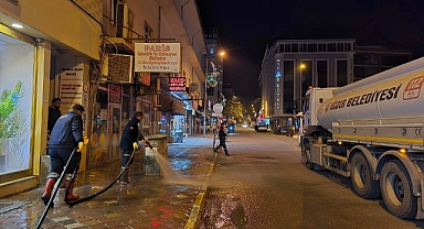İğdır Belediyesi'nden Cadde ve Kaldırımlarda Temizlik Çalışması