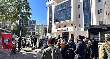 Iğdır Belediyesi'nden İşten Çıkarılan 204 İşçinin İlk Mahkeme Duruşması Yapıldı, Karar Tarihi 7 Ocak 2025