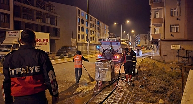 Iğdır Belediyesi Sokak ve Yol Temizliği Çalışmalarını Sürdürüyor