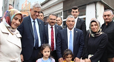 Sağlık Bakanı Prof. Dr. Kemal Memişoğlu, Esnaf ve Vatandaşlarla Bir Araya Geldi