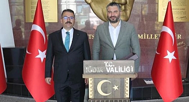 Sanayi ve Teknoloji Bakan Yardımcısı Oruç Baba İnan, Iğdır Valisi Ercan Turan’ı Ziyaret Etti