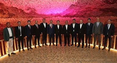 Tarım ve Orman Bakanı İbrahim Yumaklı, Tuzluca Tuz Mağaralarını Ziyaret Etti