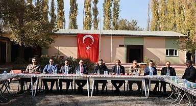 Vali Ercan Turan’dan Aralık İlçesine Ziyaret: Millet Bahçesi Projesinde İncelemelerde Bulundu