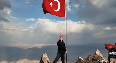 Vali Ercan Turan, Tekelti Dağı'nda Zirve Tırmanışı Gerçekleştirdi