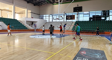 14 Kasım Iğdır’ın Kurtuluşu Anısına Basketbol Turnuvası Başladı!