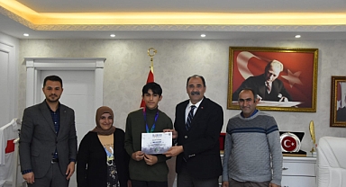 Aras’ın Kuzuları Singapur Matematik Olimpiyatları'nda Zirveyi Zorluyor