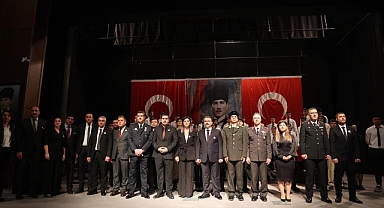 Iğdır’da Atatürk’ü Anma Programında Duygusal Anlar Yaşandı