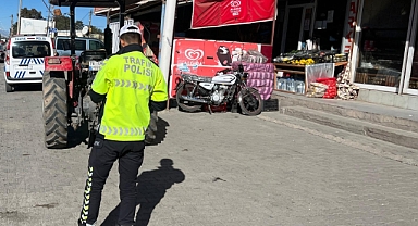 Iğdır’da Traktör Trafiği Kilitledi, Polis Anında Müdahale Etti