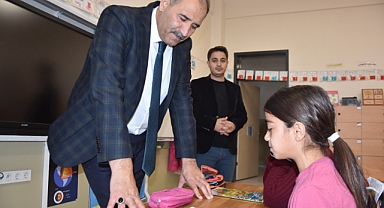 İğdır İl Milli Eğitim Müdürü Aziz Gün, Mahmut Nedim Kuyumcu İlkokulu’nu Ziyaret Etti