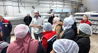 Kadın Üreticilere Süt Ürünleri Fabrikası Gezisi