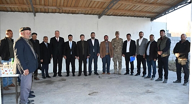 Kaymakam Muhammet Fatih Aydın’dan Aşağı Aratan Köyü’ne Ziyaret: Hayırseverlere Teşekkür Belgesi