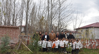 Melekli Belediye Başkanı Mücahit Tanık’tan Geleceğe Nefes Projesine Destek