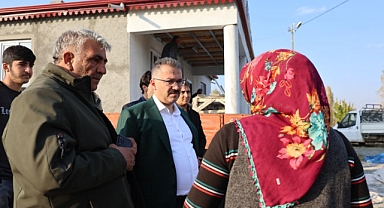 Vali Ercan Turan'dan Yeni Mahalle Muhtarı Cemal Çet'in Ailesine Taziye Ziyareti