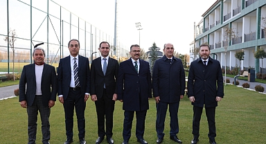 Vali Ercan Turan ve Azerbaycan Heyetinden Alagöz Holding Iğdır FK Tesislerine Ziyaret