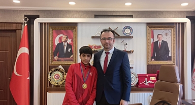 Azerbaycan’da Şampiyonlukla Dönen Sporcularımızdan İl Müdürü Şahin’e Ziyaret