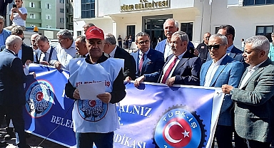 Iğdır'da İşçi Krizi: İşten Çıkarılan İşçilere Gönderilen Paralar Dağıtılmadı İddiası