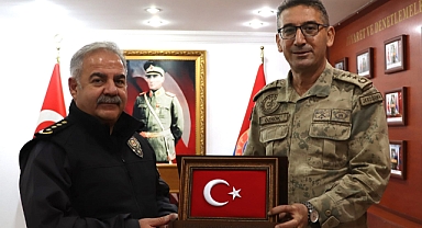 İl Emniyet Müdürü Niyazi Turgay’dan Jandarma Komutanı Nihat Özkök’e Ziyaret