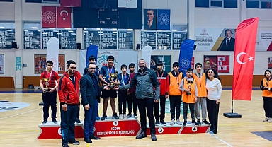Kazım Karabekir Spor Salonu'nda Masa Tenisi Heyecanı Sona Erdi