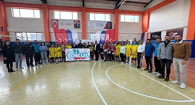 Yıldız Kızlar Voleybol Şampiyonası Tamamlandı: Ödüller Sahiplerini Buldu
