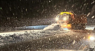Yoğun Kar Yağışı ve Tipi Nedeniyle Kars-Digor-Iğdır Yolu Trafiğe Kapandı