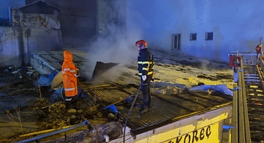 Atatürk Caddesi’nde Korkutan Yangın!