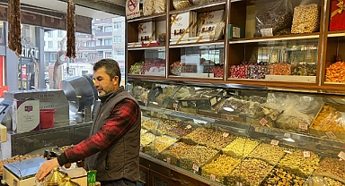 Iğdır'da Kuruyemiş Esnafı Zor Günler Yaşıyor: 'Para Kazanmayı Geçtik, Ayakta Kalma Mücadelesindeyiz