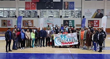 Kâzım Karabekir Spor Salonu’nda Masa Tenisi Heyecanı